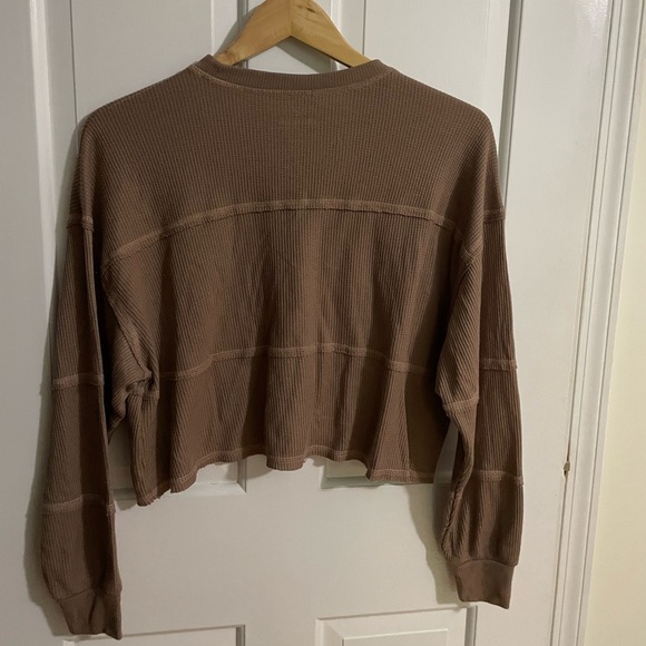 Hollister Waffle Knit Cropped Long Sleeve Size S - Picture 2 of 3